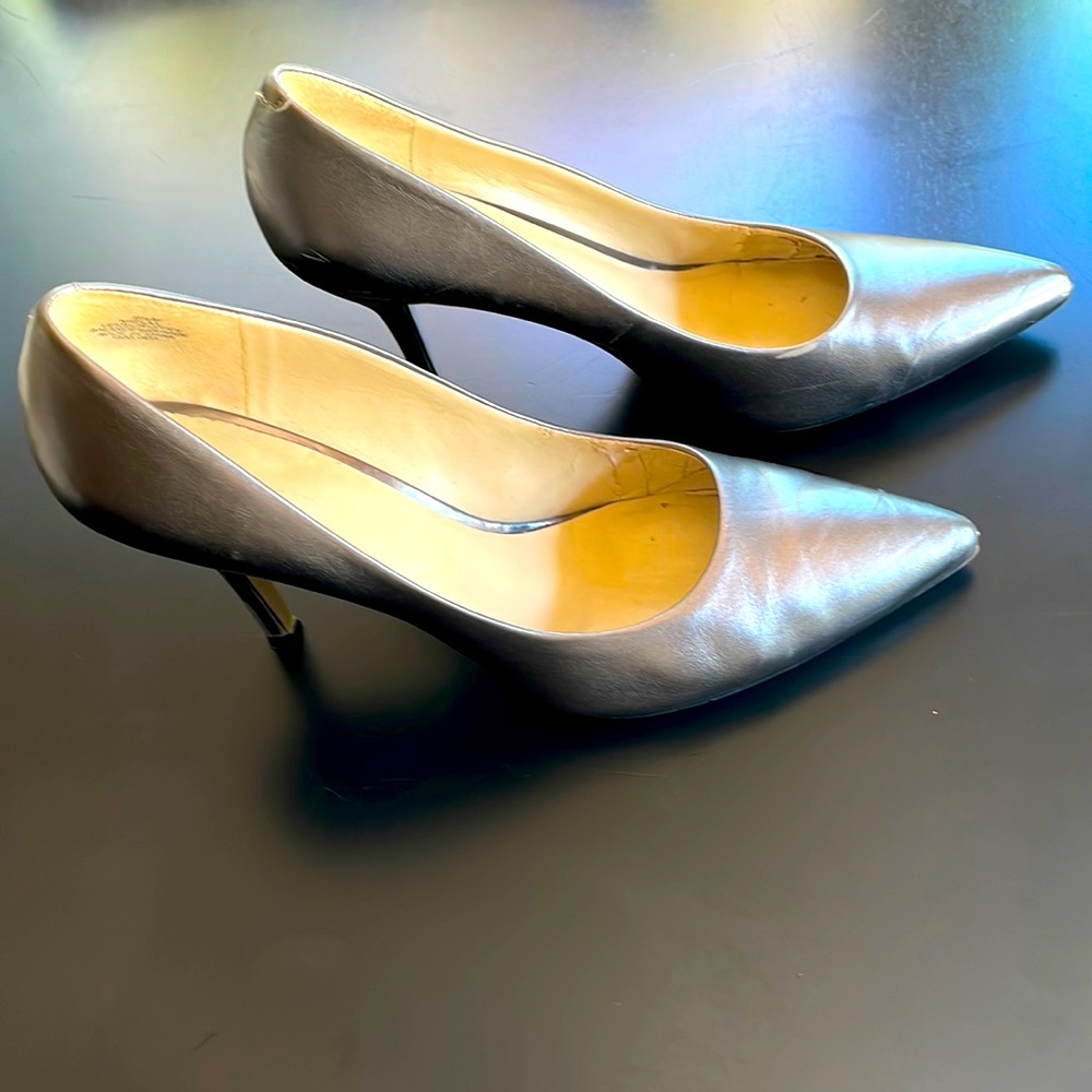 Nine West Silver Pumps, 3” heels- size 9.5